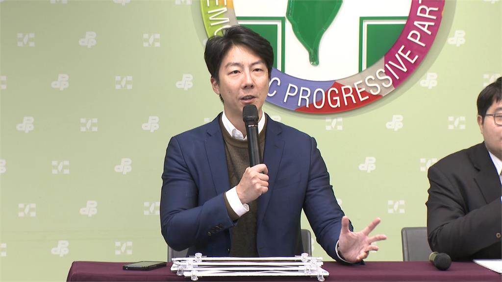 藍提反廢死、反戒嚴公投 民進黨批「幽靈公投」