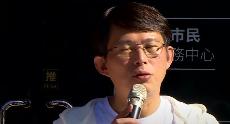 主持民眾黨代表大會被惹毛!黃國昌籲「別跟立院一樣」開嗆張凱鈞:不要插嘴