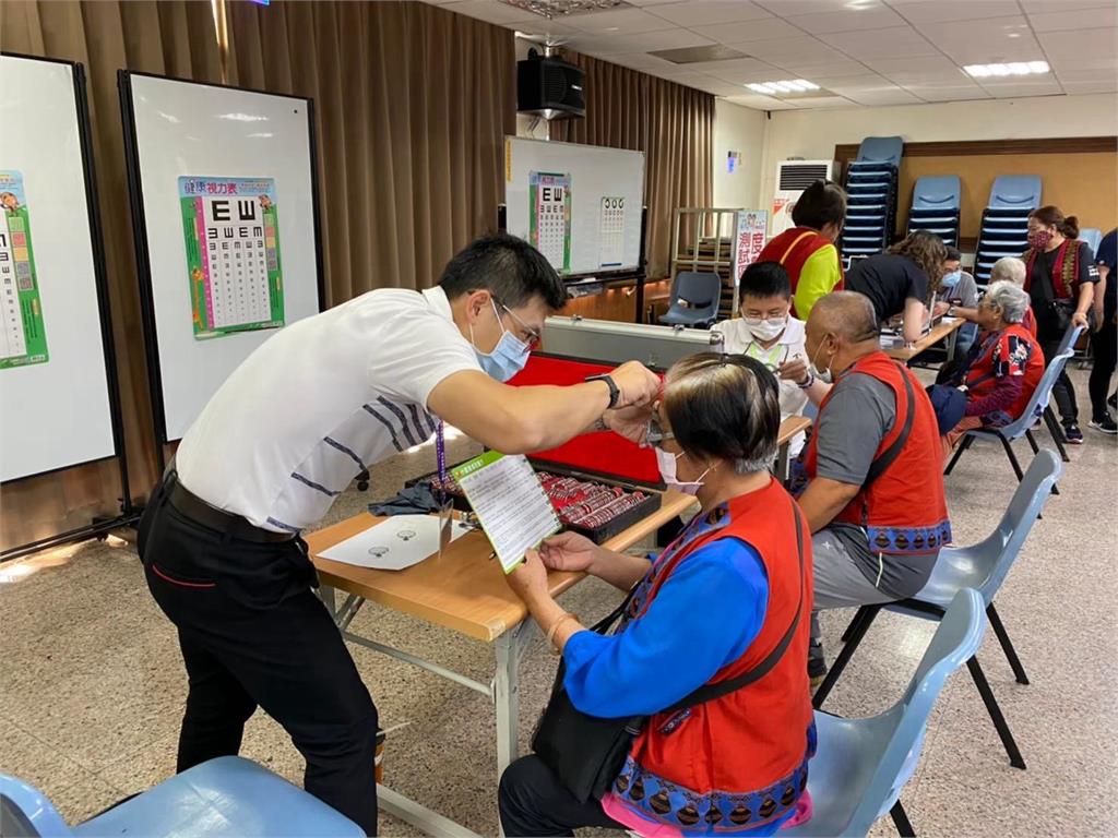 獨家／蘭嶼長者拒收老花眼鏡？台東縣社會處長陳淑蘭揭台東偏鄉照護「關鍵」！
