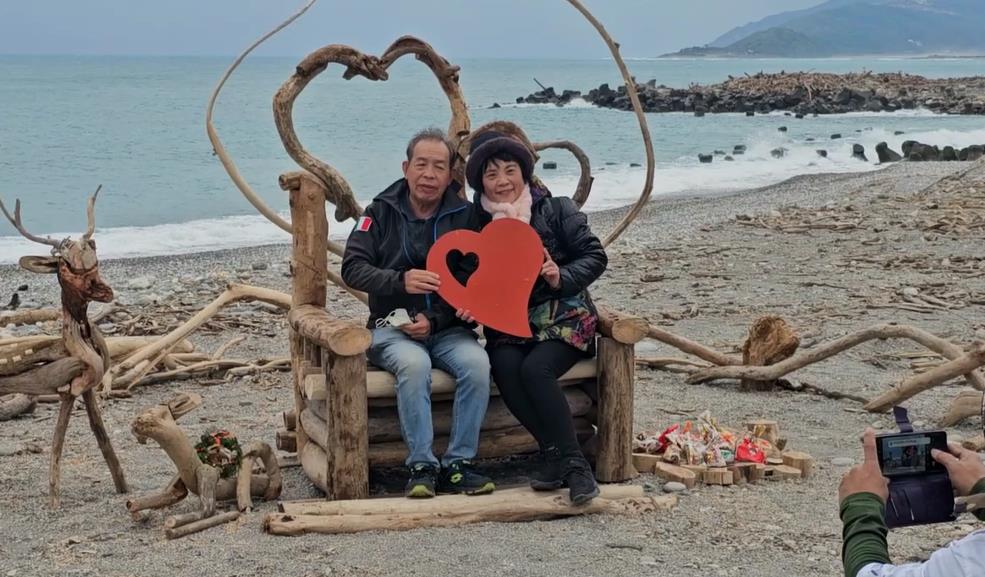 颱風帶來漂流木變身藝術作品 美化環境又療癒心靈