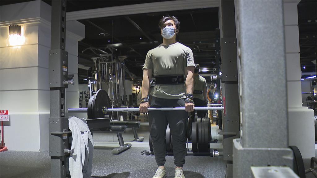 健身房須打3劑　館長轟：深蹲比吃飯容易染疫？