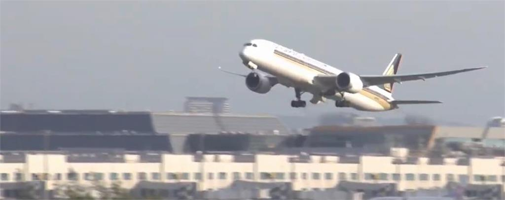 搭飛機飲料別亂點!空服員揭「這類飲品」超母湯:一落地身體容易疲累