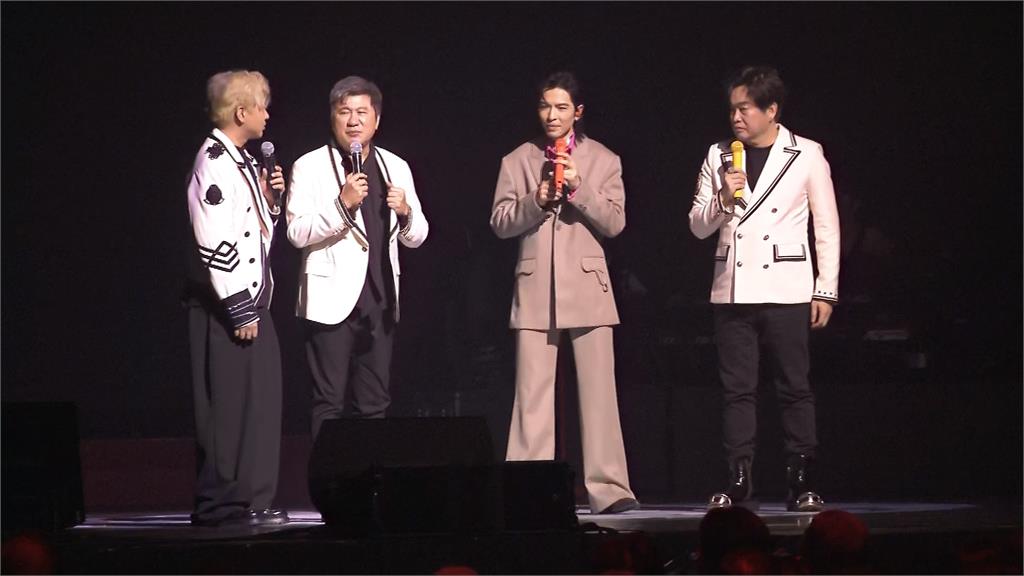 鑽石舞台之夜演唱會最終場　歌王蕭敬騰自彈自唱