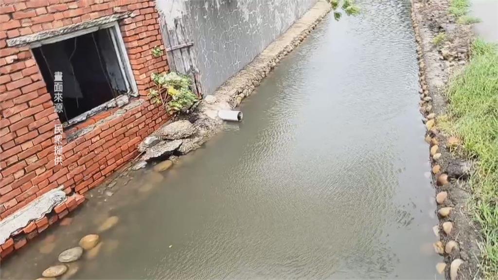 彰化王功漁港海水淹路面 雙向道路浸泡水中