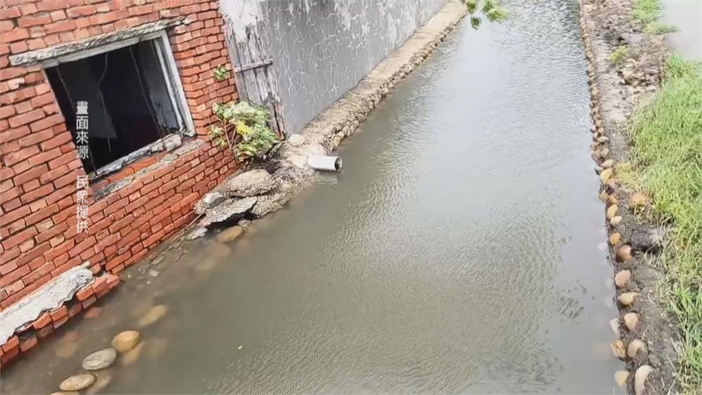 彰化王功漁港海水淹路面　雙向道路浸泡水中