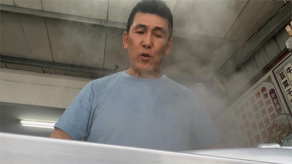 內餡紮實粒粒飽滿湯汁　青島餃子店常高朋滿座