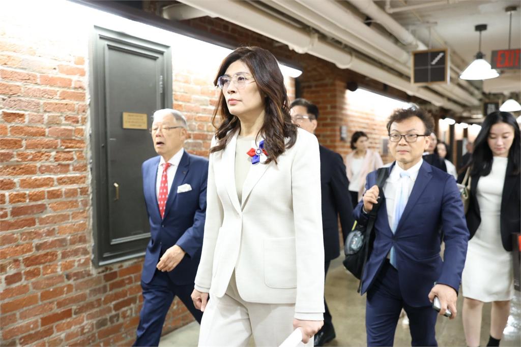 快新聞／訪美吹捧習近平！鄭麗文僅得「科員」接見　黃帝穎列3大舔共發言