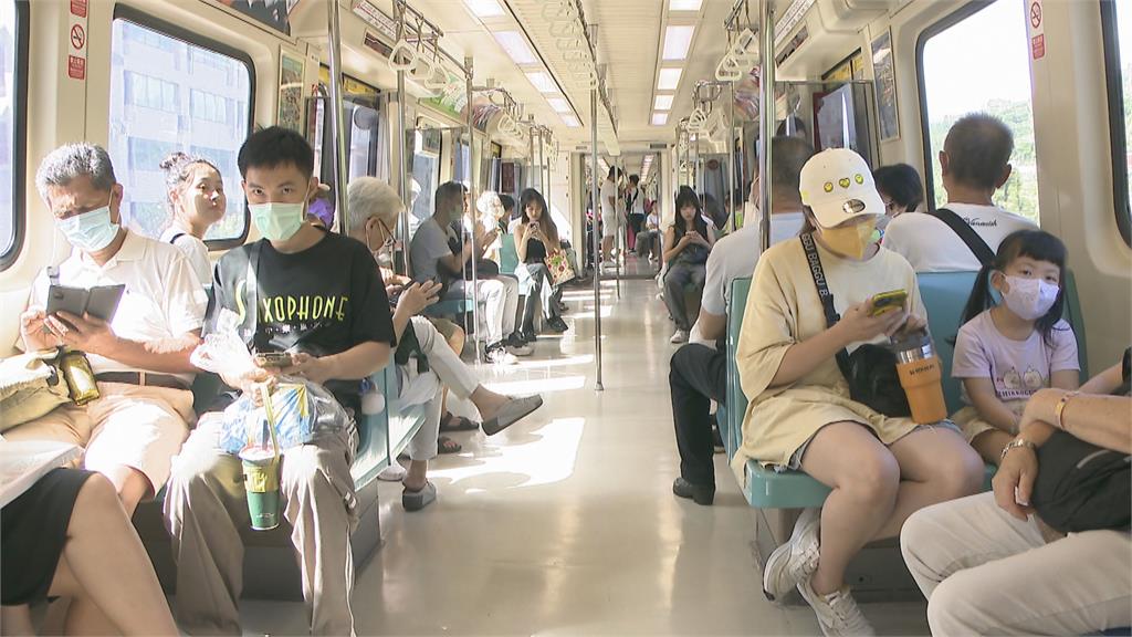 往北投列車突冒白煙傳焦臭味 北捷600乘客被迫改搭下一班