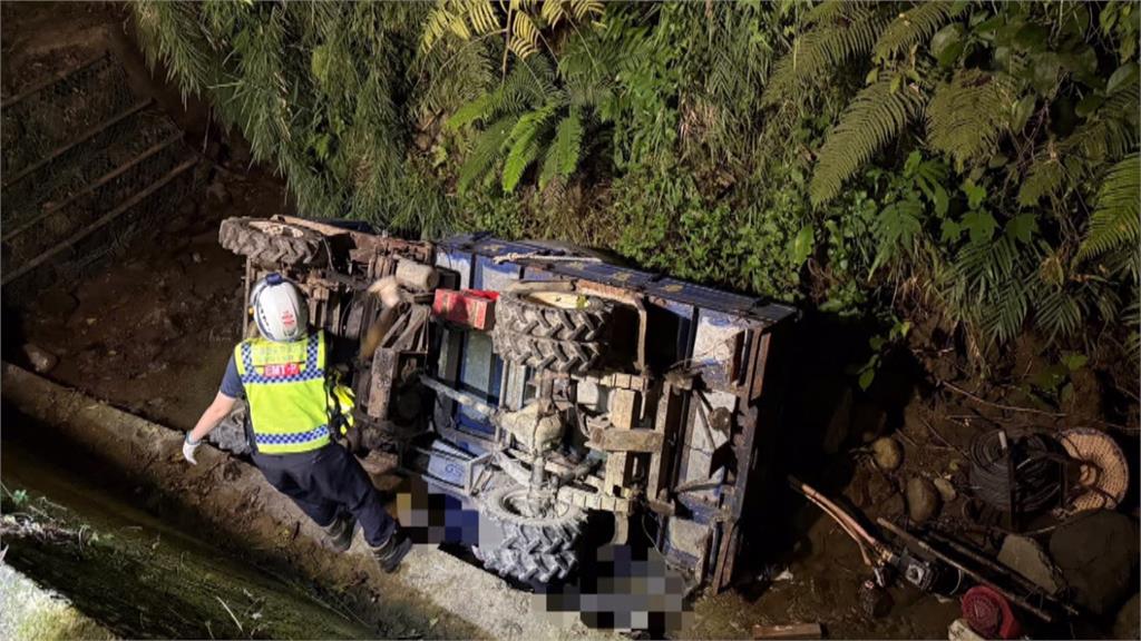 連人帶車翻落邊坡　果農被壓車底受困身亡