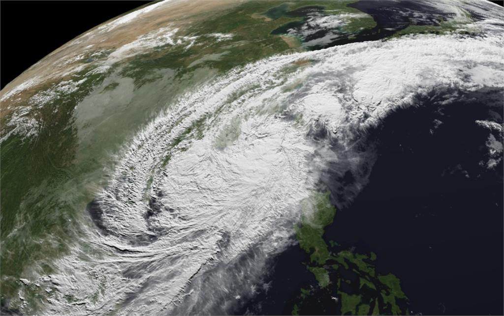 「鳳凰」復活增強⋯連2天颱風假？氣象署揭6縣市「暴風圈侵襲率」衝破90%