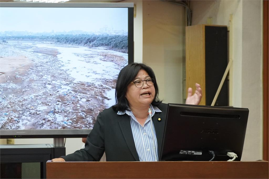 快新聞／半世紀垃圾留八掌溪畔 　中央允諾王美惠「負起清理全責」