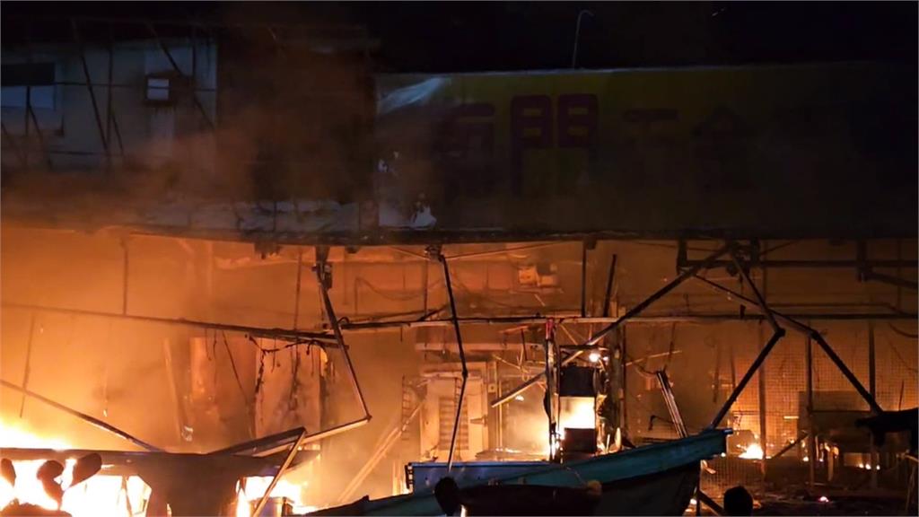 桃園南門市場大火「2/3區域焚毀」 張善政:研擬中繼方案