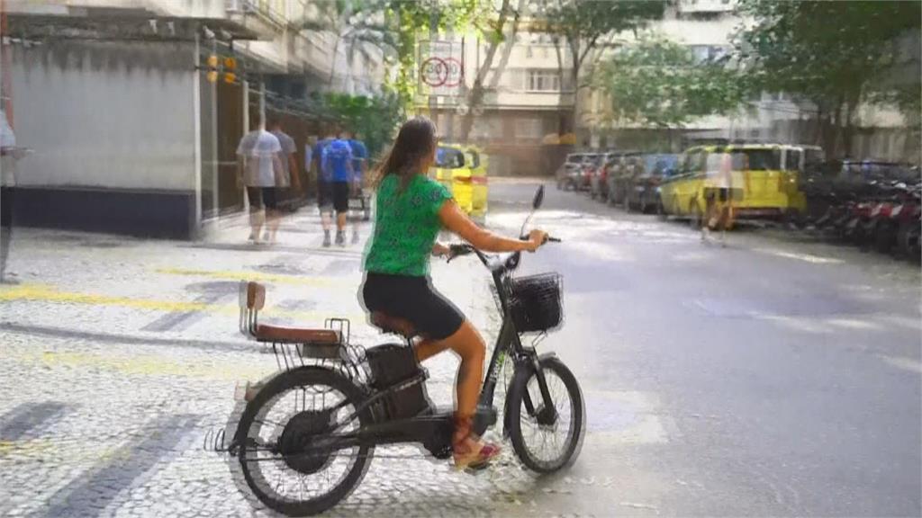 眾多巴西民眾捨棄開車　選擇電動自行車移動　環保意識抬頭　能源價格漲