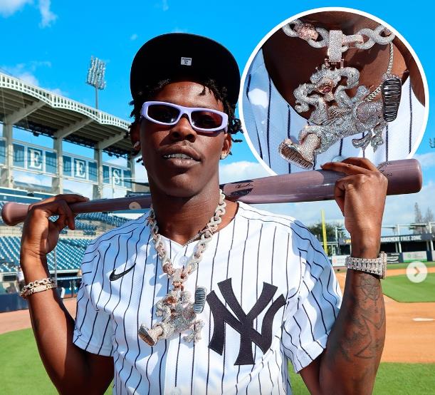 MLB/洋基Chisholm Jr.是超級動漫迷 掛「魯夫」新形態項鍊拍定裝照