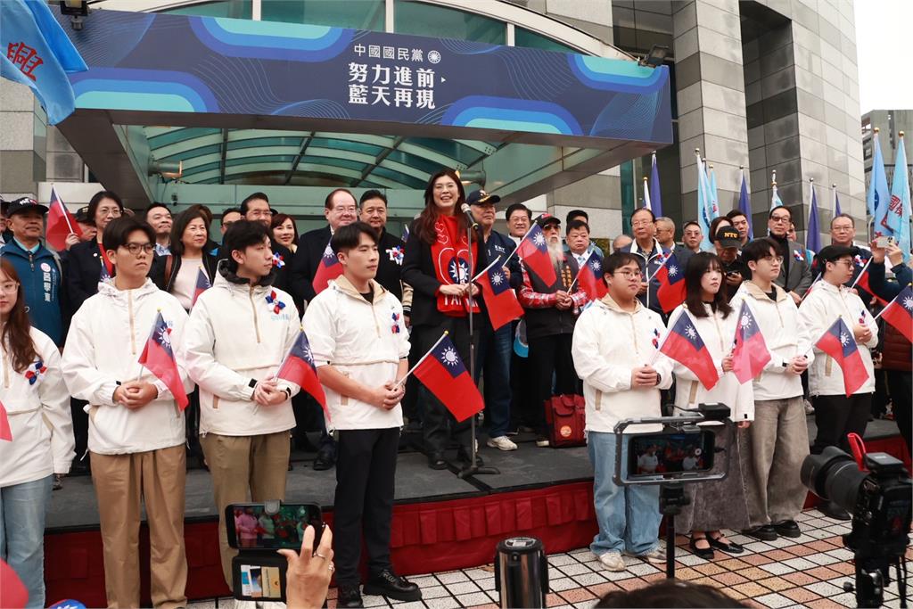 快新聞／賴總統元旦升旗揮手致意？鄭麗文詫異：起碼我的感覺是沒有