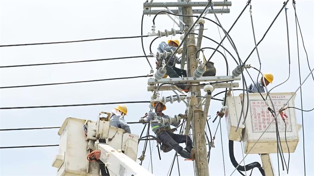 台電人員遭電擊命危「裝葉克膜」搶命　親友不捨幫集氣