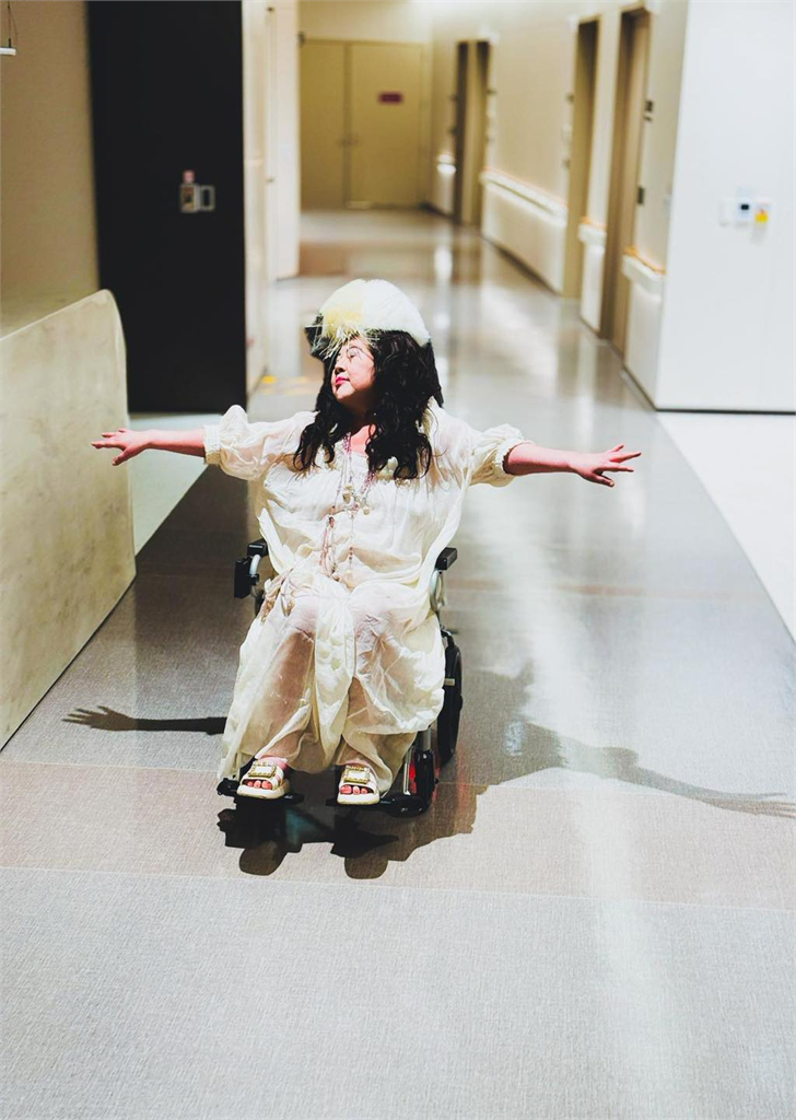 67歲陳文茜抗癌赴台大醫「坐輪椅當飛鳥」！她親揭驚人現況：歲月易逝