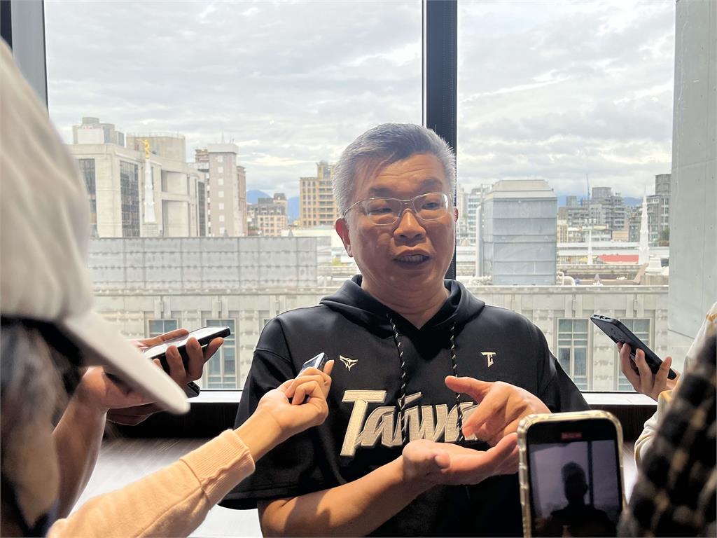 「龍仔」接電話了 蔡其昌:陽光有一點露頭 經典賽/「龍仔」接電話了!蔡會長社群貼文:陽光有一點露頭