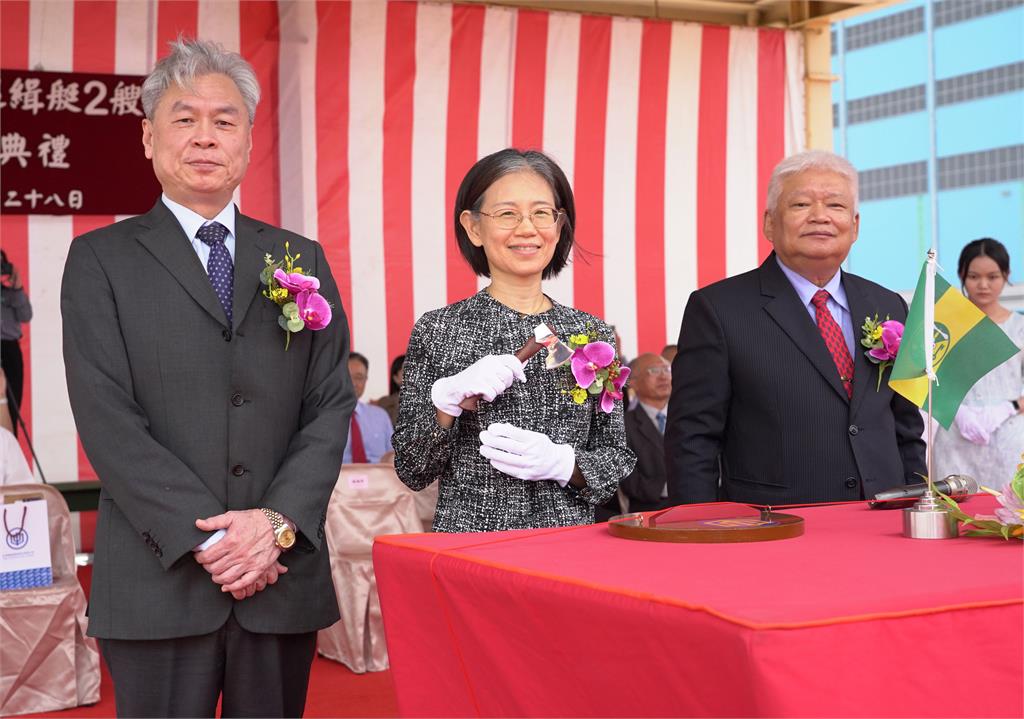 台船公司承造財政部關務署　100噸級巡緝艇2艘命名暨下水典禮
