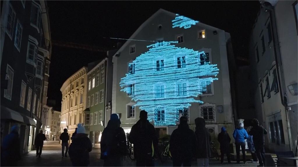 義大利阿爾卑斯山區小鎮「燈光秀」　盼透過藝術喚醒民眾重視冰山融化