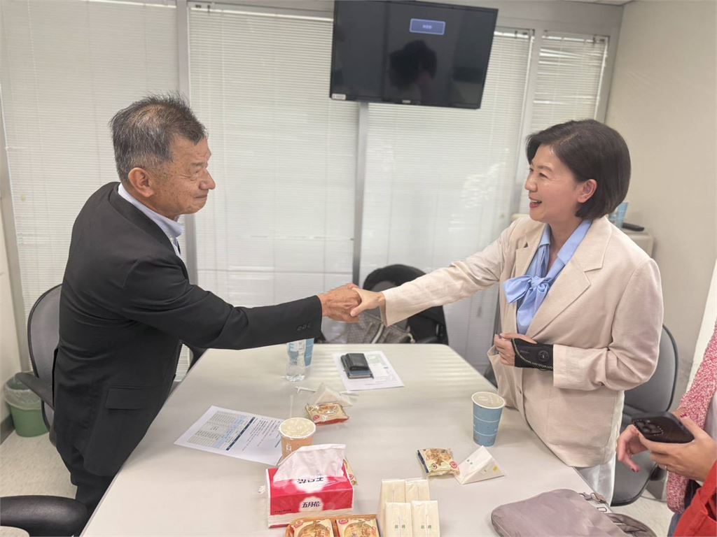 台中市長辯論協調爆卡關！江啟臣提「20分鐘問答全英文」 何欣純：應該對市民負責