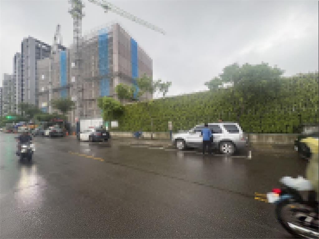 最新／台中建案驚悚工安意外！越南籍板模工踩空...墜B4慘死