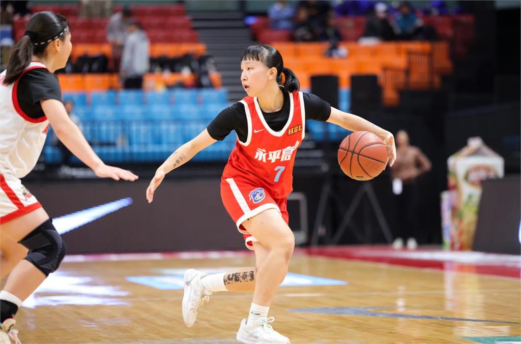 HBL(影)/楊歆穎最後關鍵時刻發威 永平高中驚險擊敗苗栗家商奪第2勝