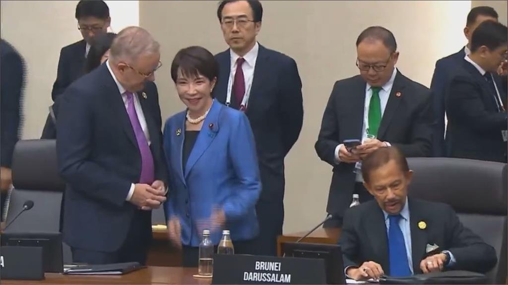 高市早苗APEC大秀外交功力 「滑椅子」搭訕印尼總統