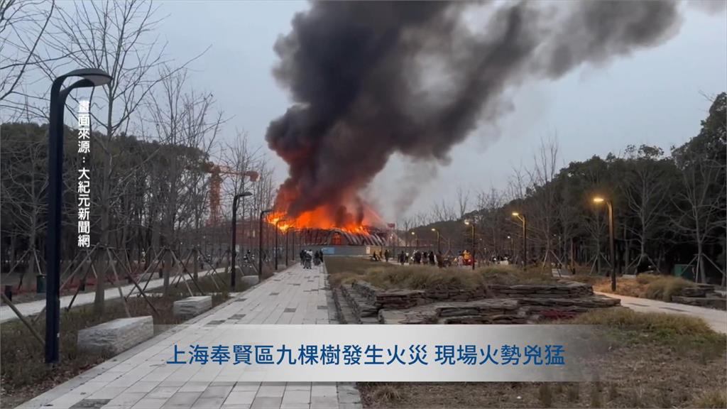 中國天津遊覽車撞公車　紅色火團狂燒釀1死37傷