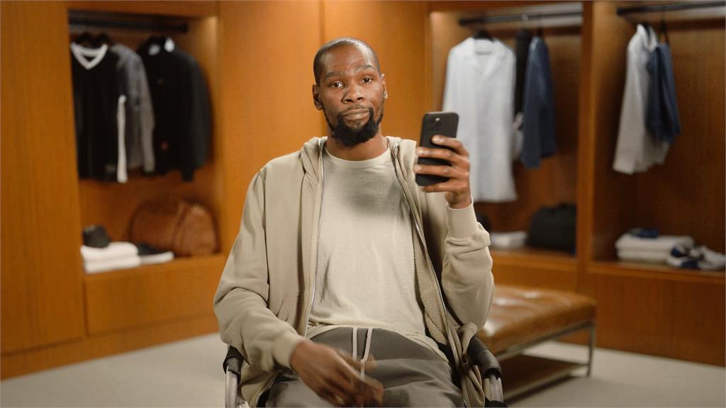 NBA(影)／杜蘭特從乾裂到保濕護膚代言人！超級長腿廣告太誇張笑翻全網