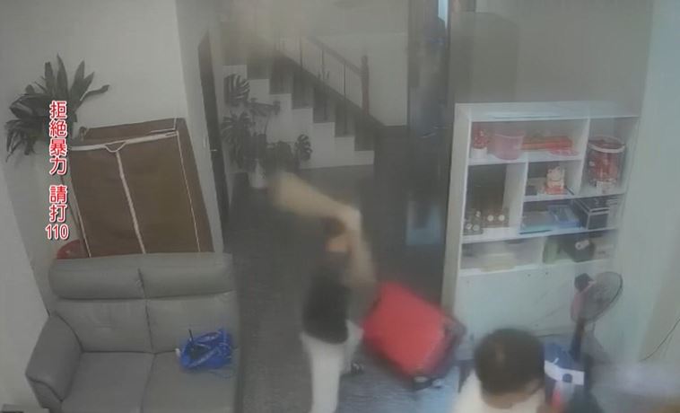 同行競爭？社群爆口角糾紛　彰化SPA護膚館遭惡煞砸店潑紅漆