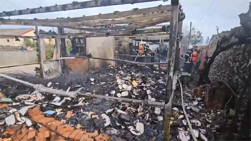 澎湖湖西村燒餅店家傳火警　疑不慎打翻油鍋　民宅燒到剩骨架