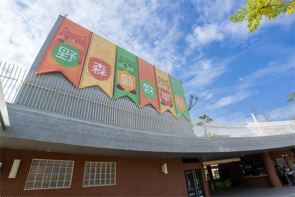 快新聞／大小朋友引頸期盼！「超人力霸王」提燈何時發？陳其邁給答案