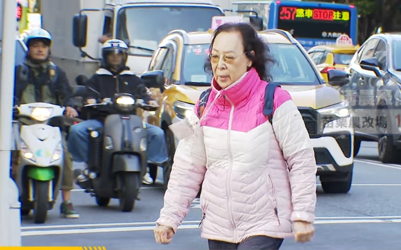 「濕冷急轉急凍」入冬最強冷空氣今晚殺到!首波「大陸冷氣團」這天恐強襲