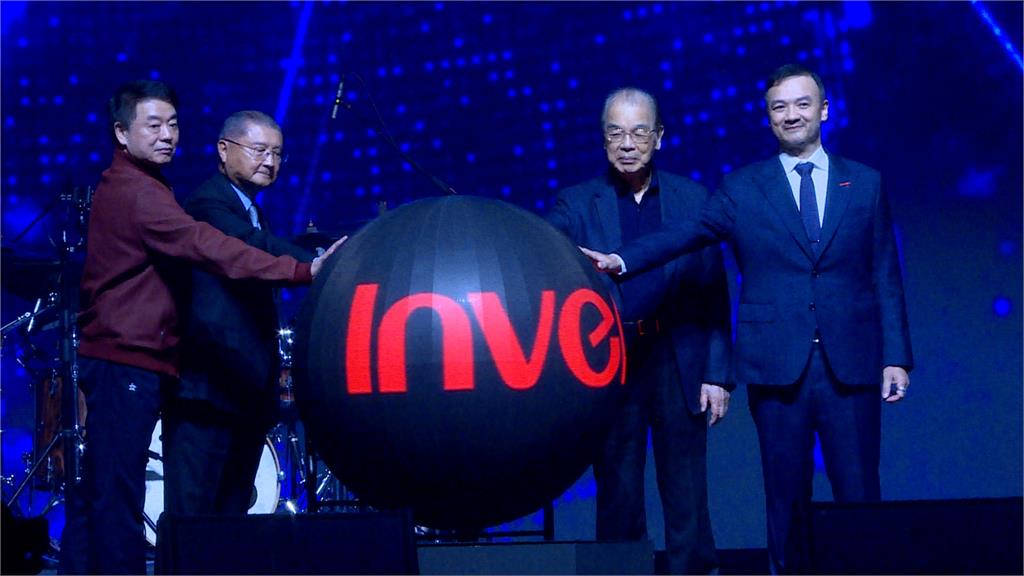 英業達旺年會驚喜不斷　董事長葉力誠化身鼓手嗨翻全場