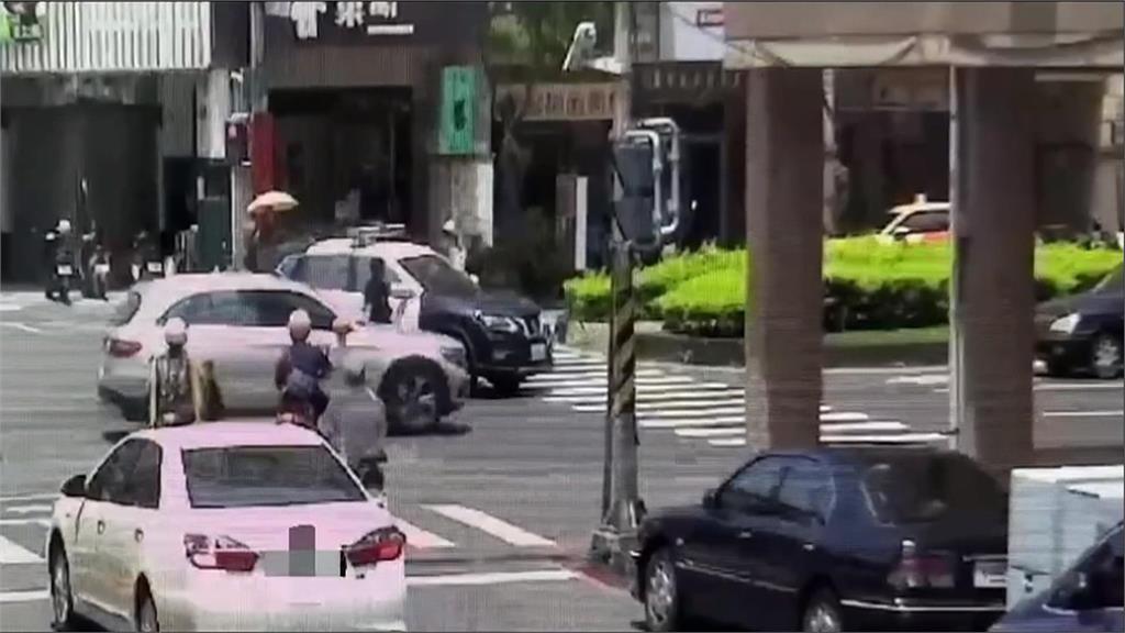 高雄七旬婦人疑不熟路況　「逆向開300公尺」恐遭罰1800元