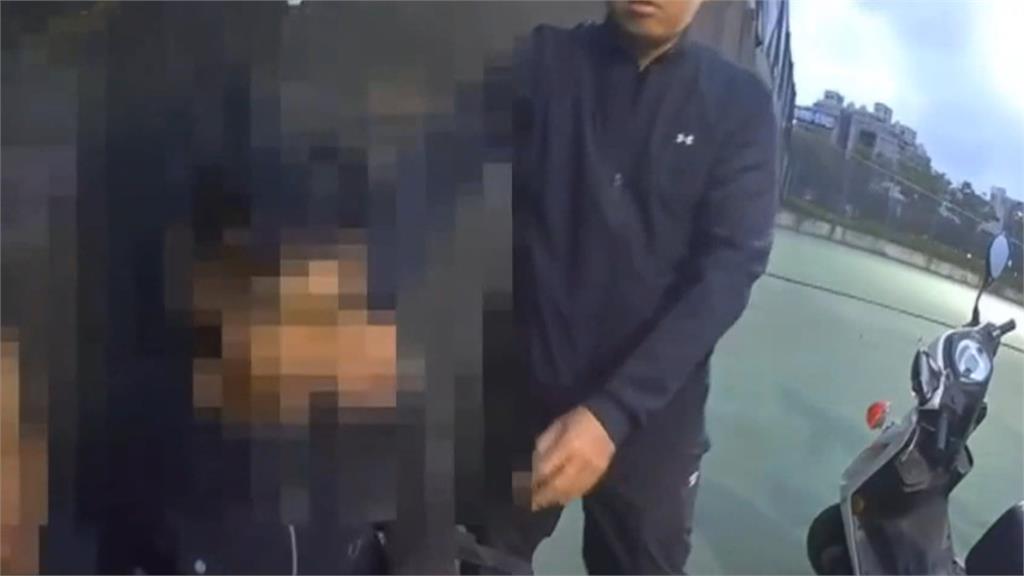 關門抓人! 失聯移工突闖進球場 球友助警逮人