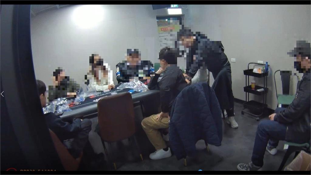 春節掃蕩!賭場藏身民宅頂樓 當場查扣近400萬籌碼