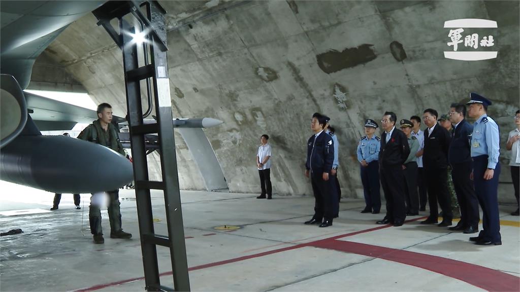 F-16V失事未裝防撞系統 柯PO文嘆飛官苦!網罵:別擋預算