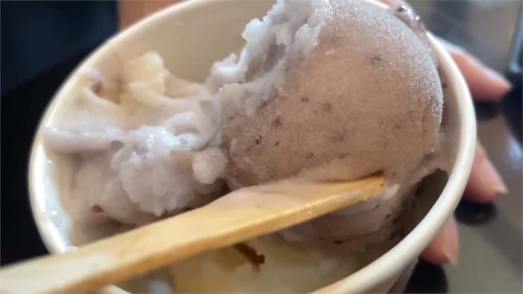 台灣趴趴走／「叭噗」是冰淇淋嗎？雪花冰和一般刨冰差在哪裡？認識台灣冰的歷史