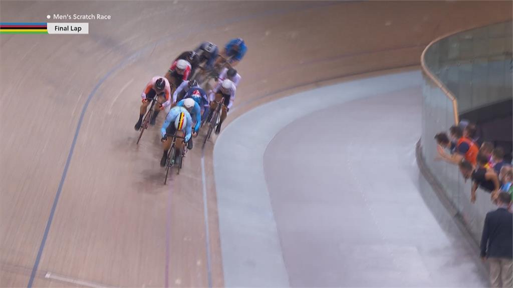 場地自由車世錦賽　男女團體追逐賽「英義大戰」各獲一金一銀