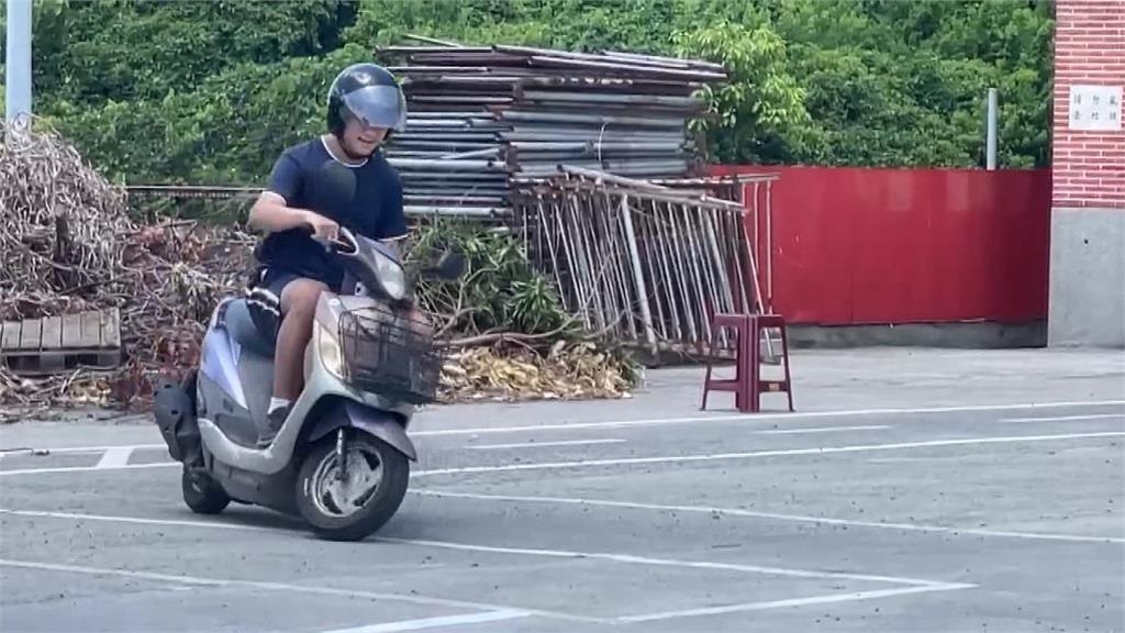 和美鎮機車暑期下鄉路考! 釋出70名額、凌晨三點半就來排