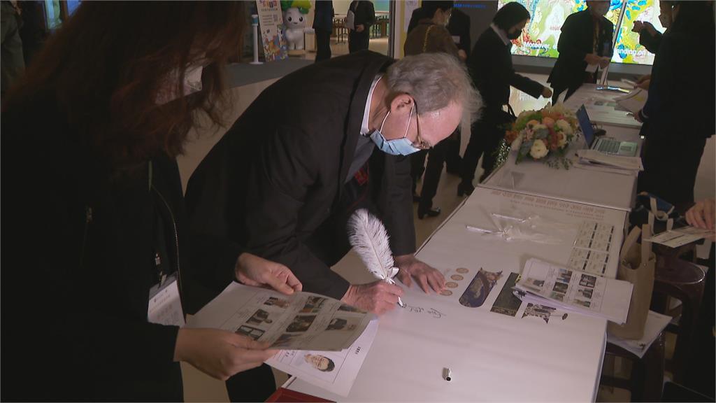 為台灣破例超借文物展出! 陳建仁出席梵蒂岡藏書特展開幕式