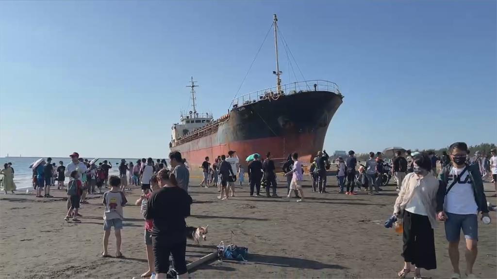 黃金海岸擱淺蘇菲亞號被塗鴉「我已不在」 將架設圍籬