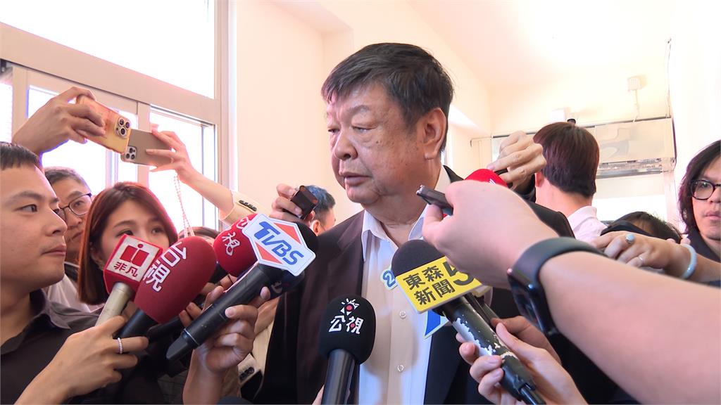 藍委要開放離島稱「兵久了變同性戀」 網怒批：國會能拿性傾向開玩笑？