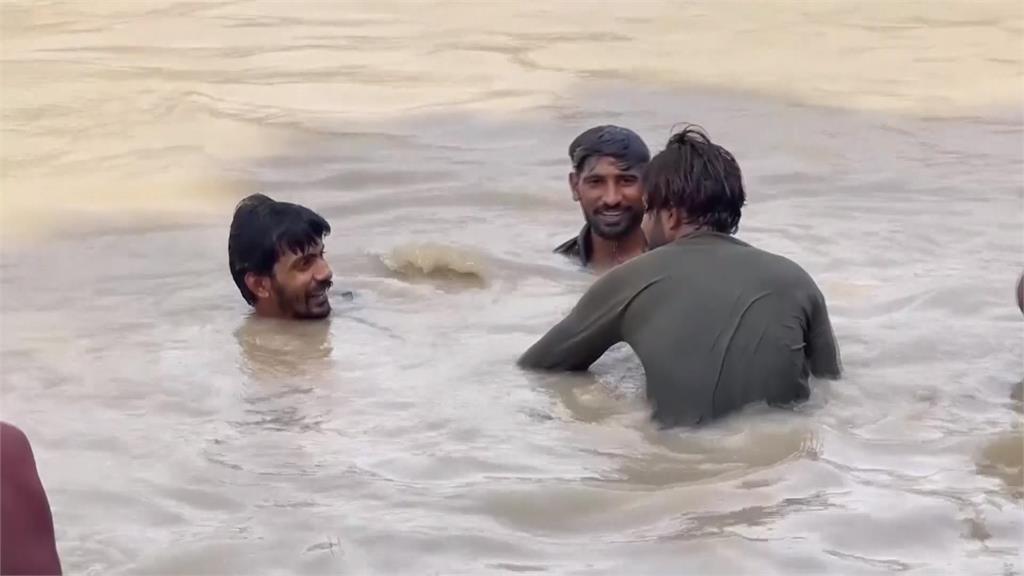 極端熱浪來襲熱呼呼　印度6人因高溫喪命、巴基斯坦飆52度