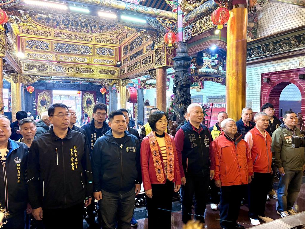 快新聞/超夯!蘇巧慧初二宮廟走透透 總統聯名福袋5000份秒殺