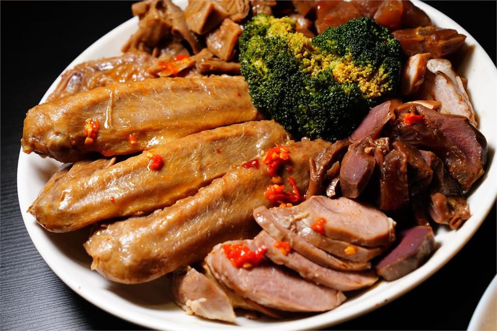 台中發跡滷味逆襲全台!秘醬靠「時間差+乾麵」打出冷滷王者級口碑