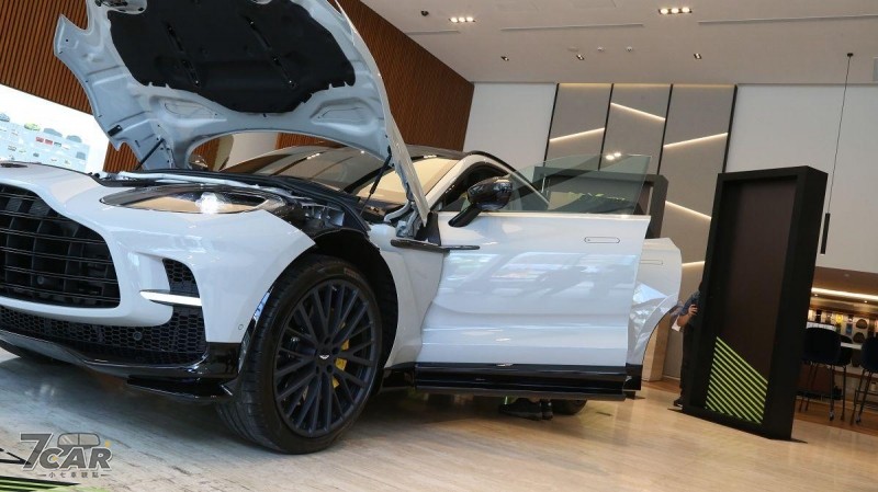 新臺幣 1,438 萬元起 Aston Martin DBX707 正式在台上市