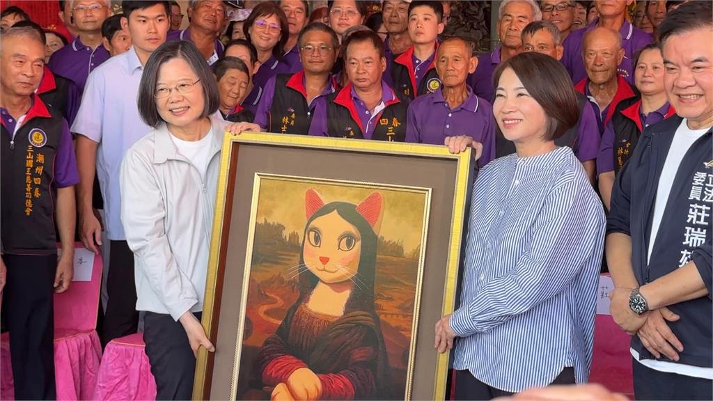 蔡總統卸任前回楓港祖厝 屏東鄉親組樂隊熱情迎接